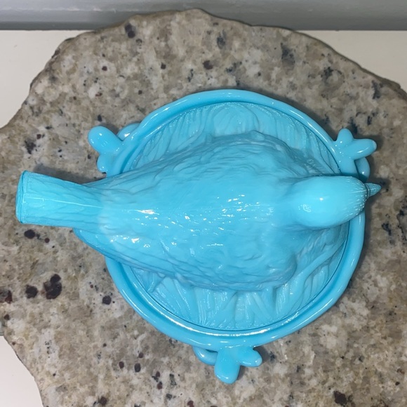 Vintage Westmoreland Handmade Milk Glass Lidded Dish Blue Nesting Bird 1890-1930 - Picture 7 of 16